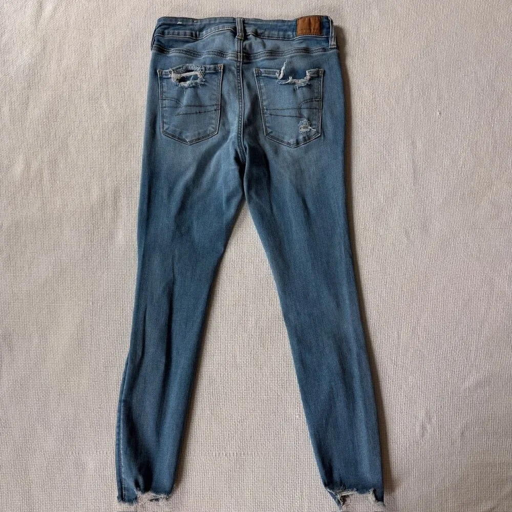 American Eagle Next Level Stretch Ripped Skinny Jeans 8 SHORT